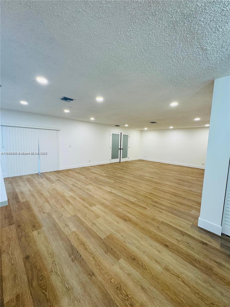 BOULEVARD WOODS NORTH - Residential