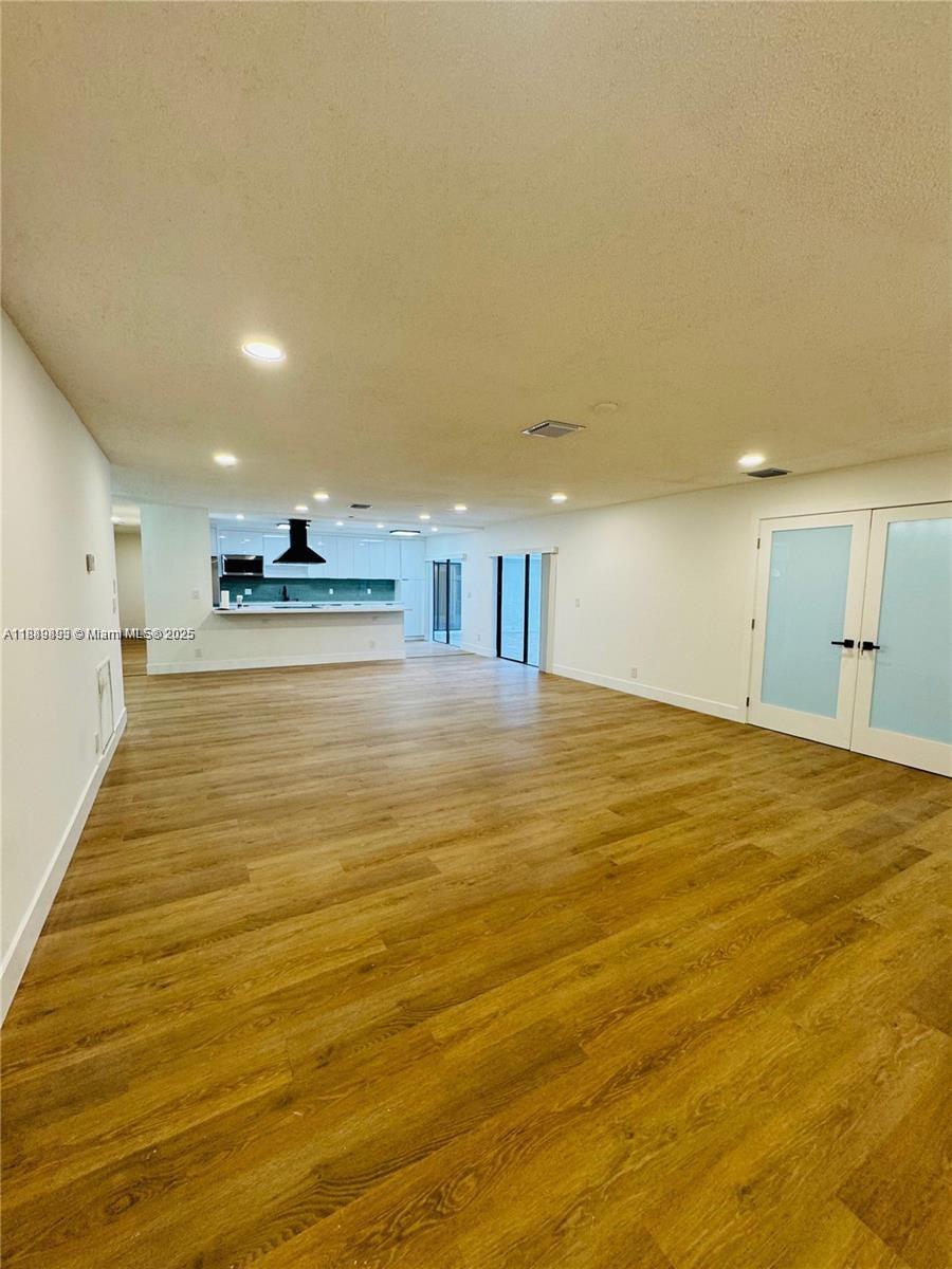 BOULEVARD WOODS NORTH - Residential