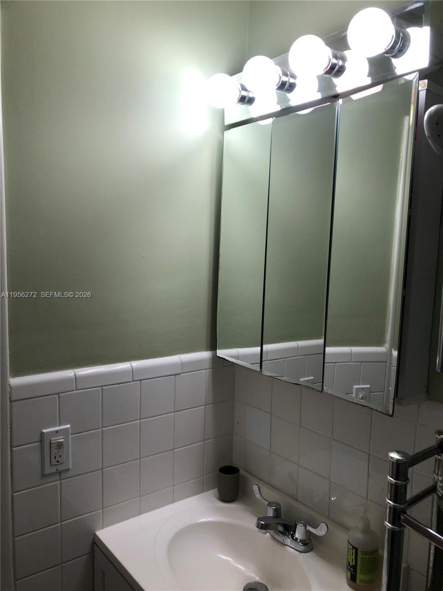 CAY POLYNESIA CONDO - Residential Lease