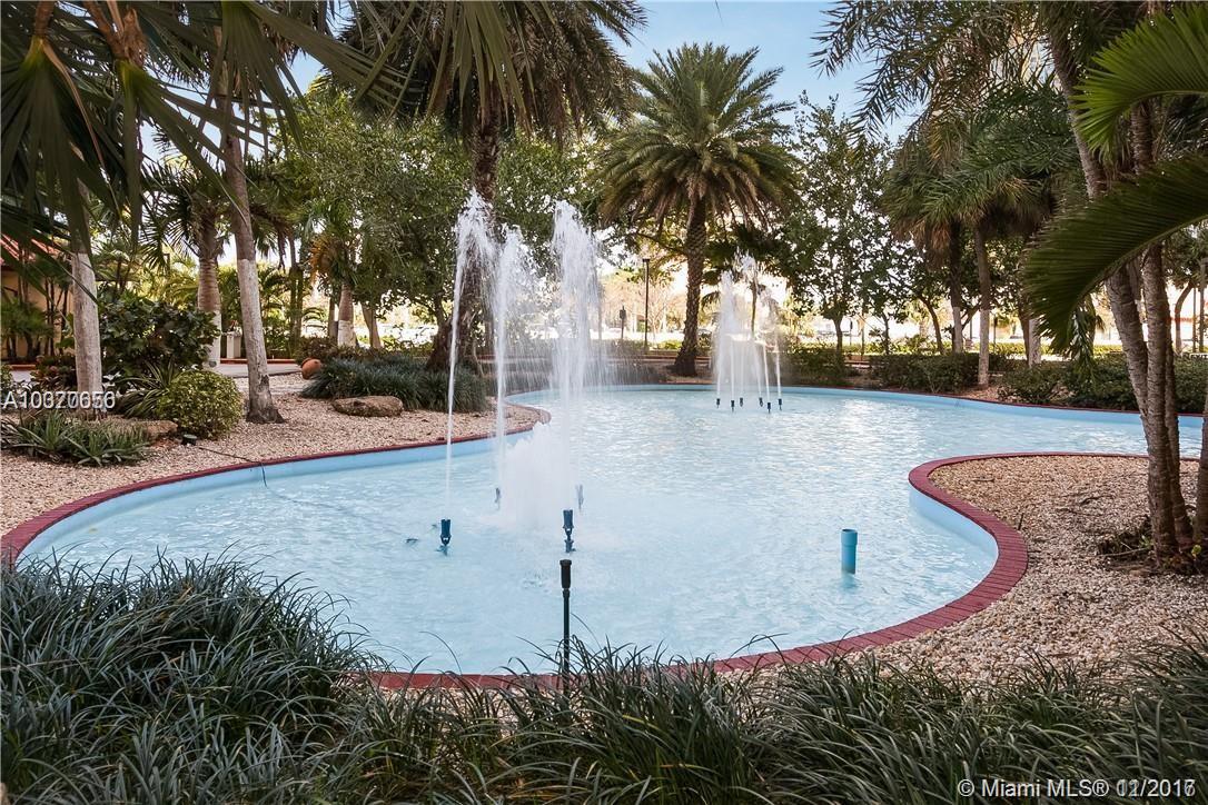 WINSTON TOWERS 600 CONDO - Residential