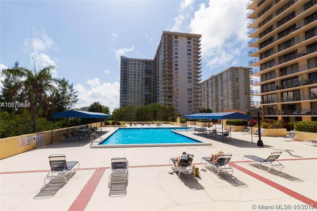 WINSTON TOWERS 600 CONDO - Residential