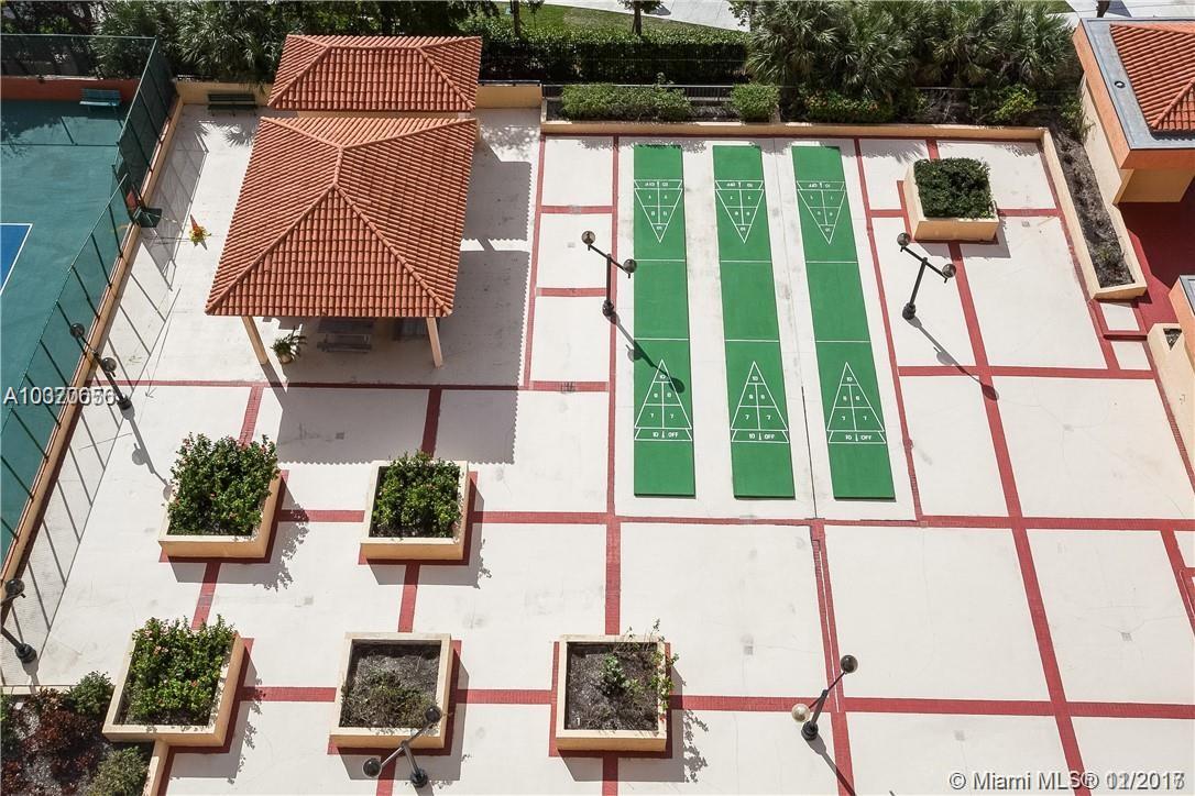 WINSTON TOWERS 600 CONDO - Residential