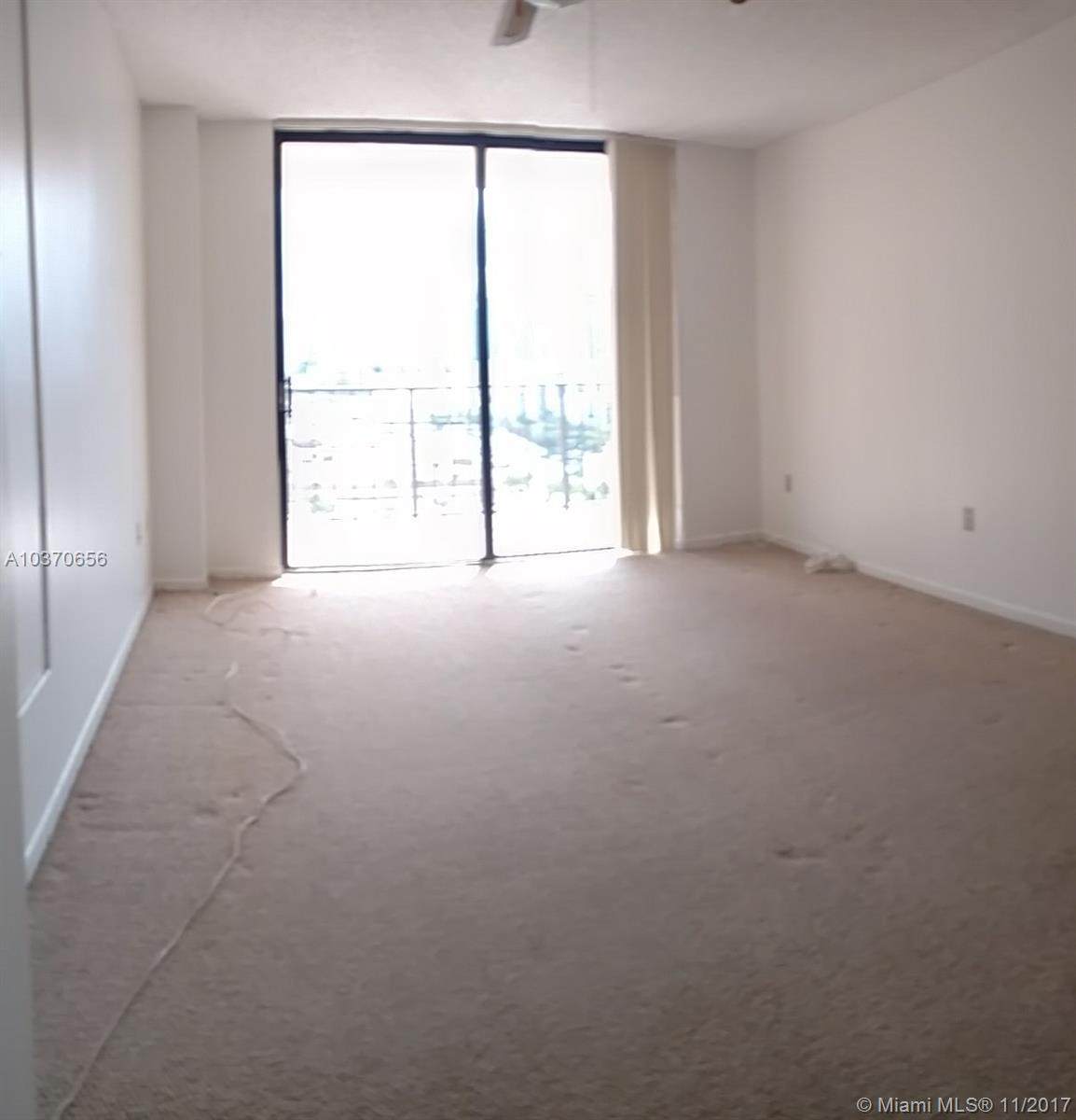 WINSTON TOWERS 600 CONDO - Residential