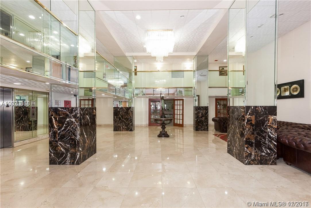 WINSTON TOWERS 600 CONDO - Residential