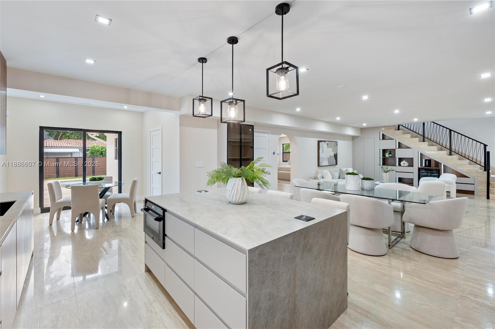 MIAMI SHORES SEC 3 - Residential