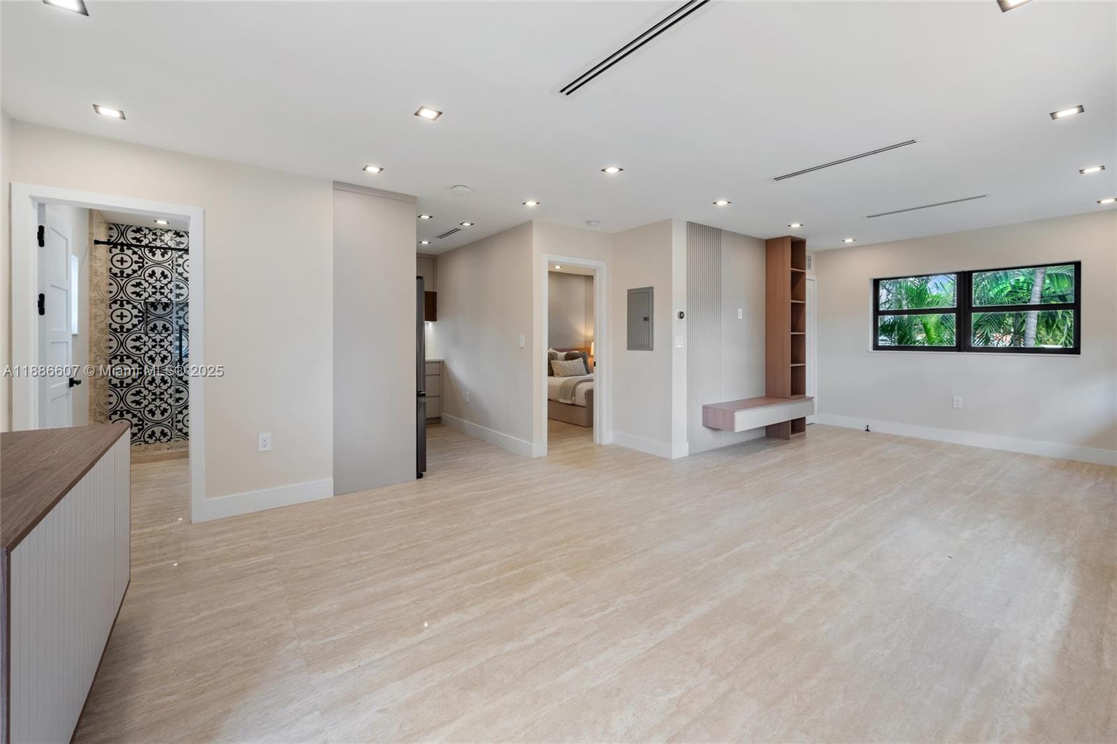 MIAMI SHORES SEC 3 - Residential