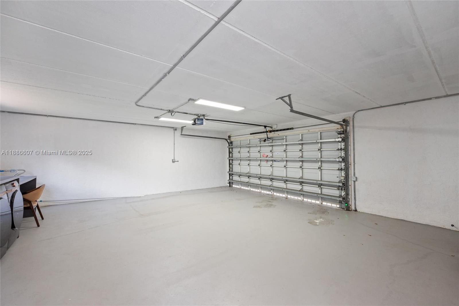 MIAMI SHORES SEC 3 - Residential