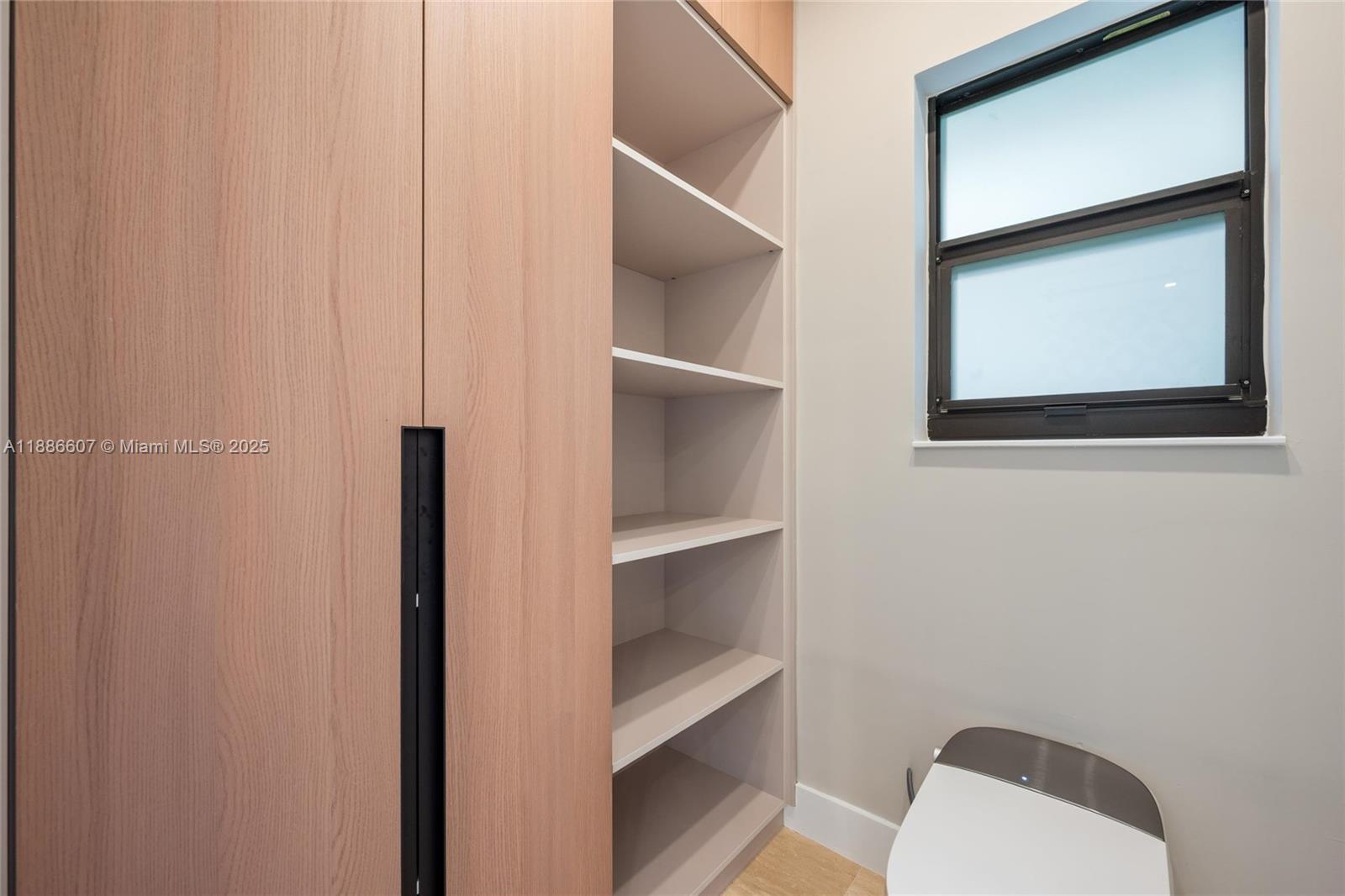 MIAMI SHORES SEC 3 - Residential