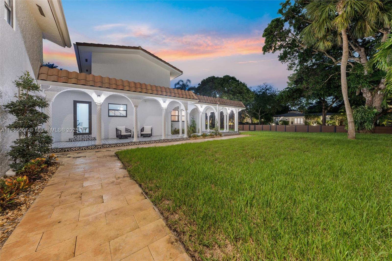 MIAMI SHORES SEC 3 - Residential