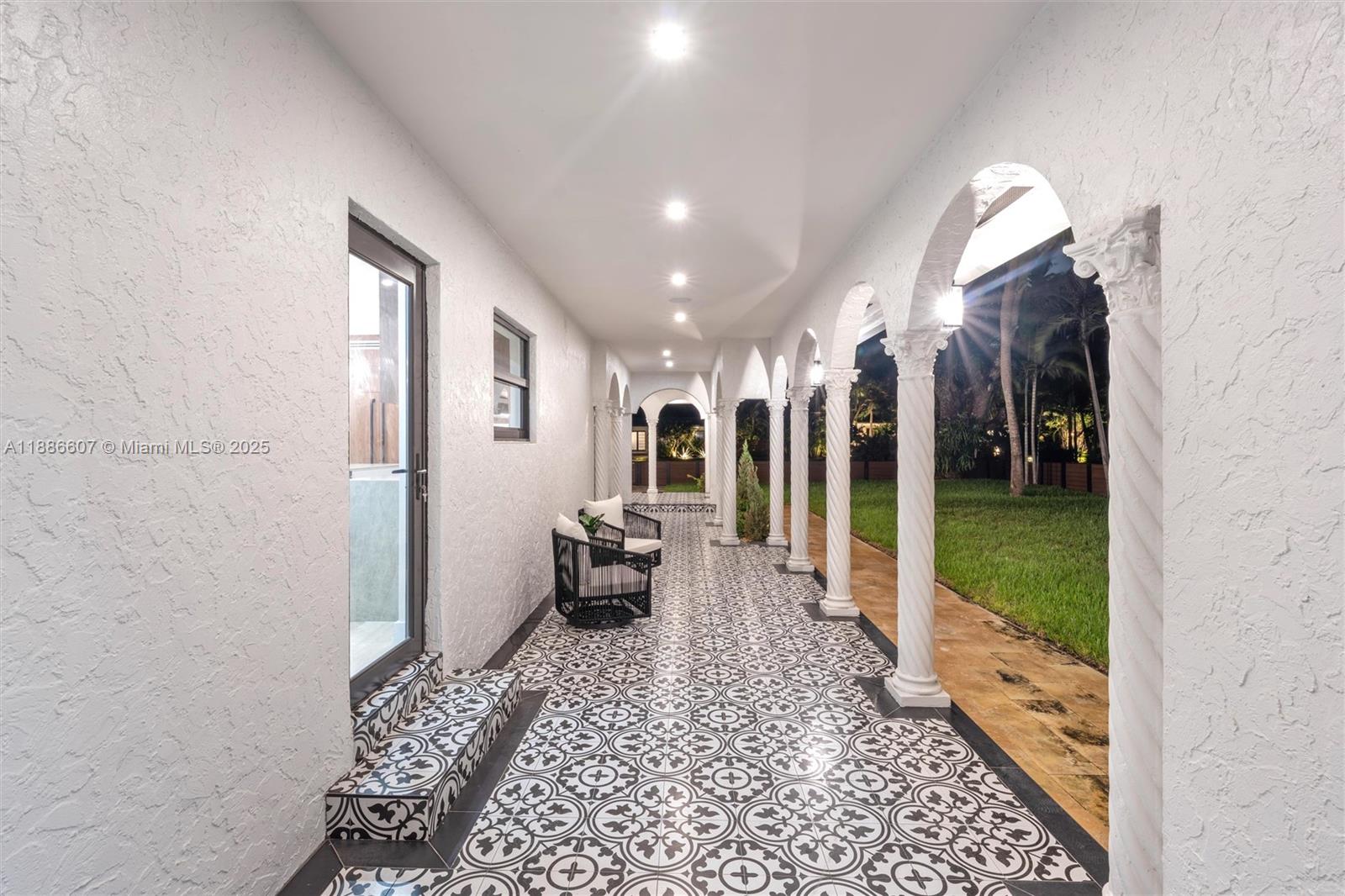 MIAMI SHORES SEC 3 - Residential