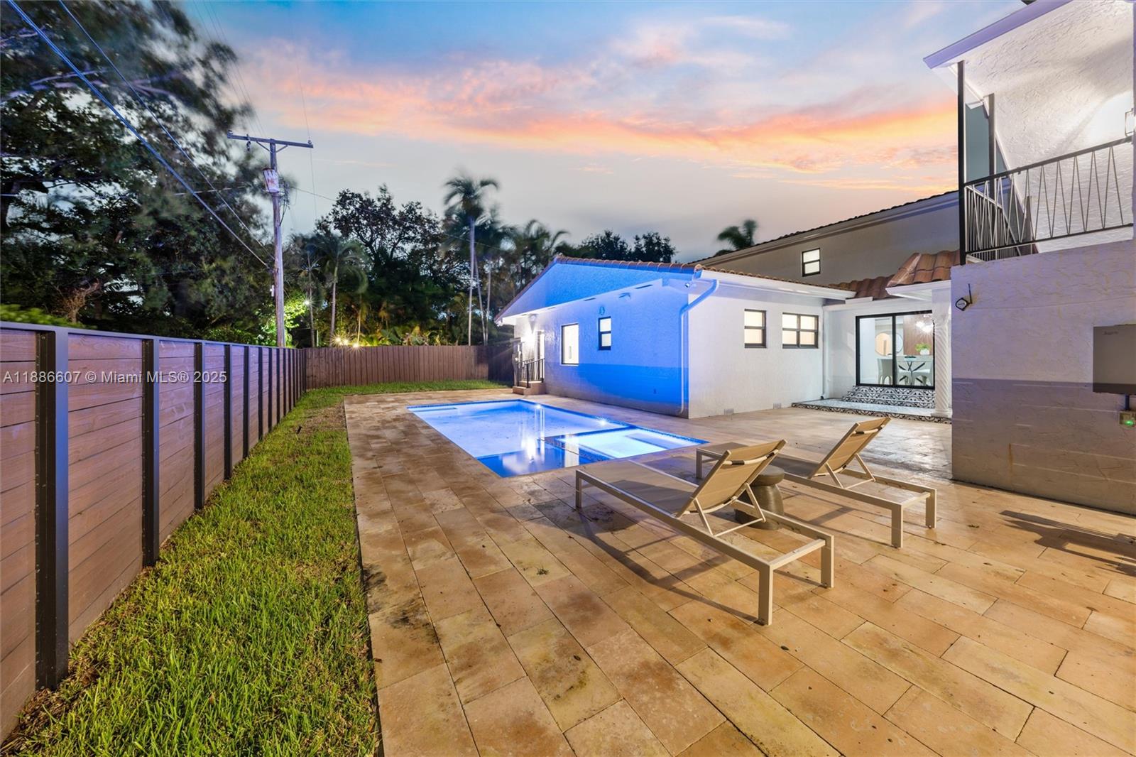 MIAMI SHORES SEC 3 - Residential