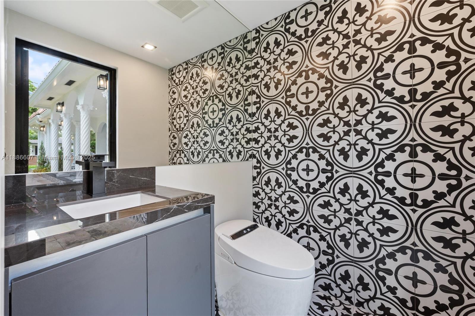 MIAMI SHORES SEC 3 - Residential