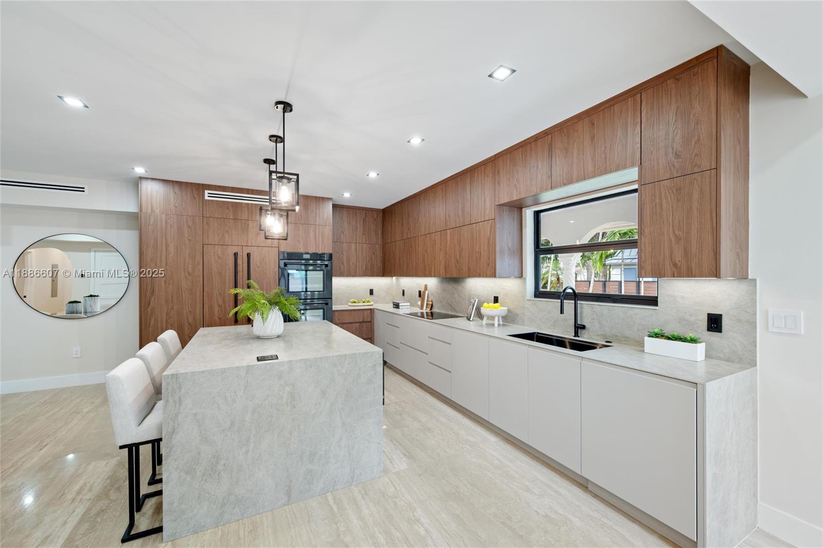 MIAMI SHORES SEC 3 - Residential