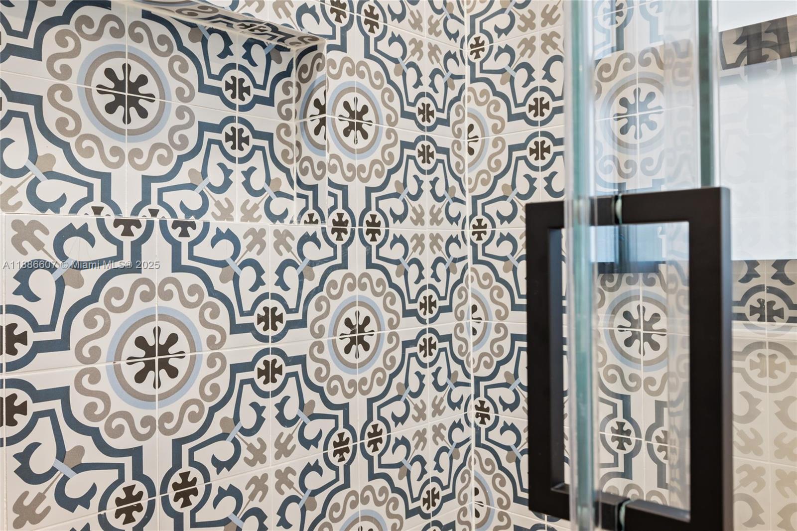 MIAMI SHORES SEC 3 - Residential