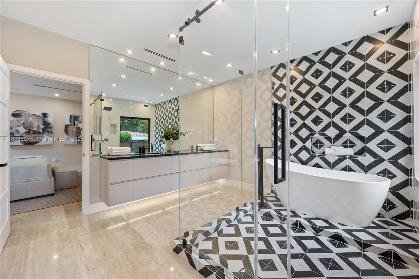 MIAMI SHORES SEC 3 - Residential