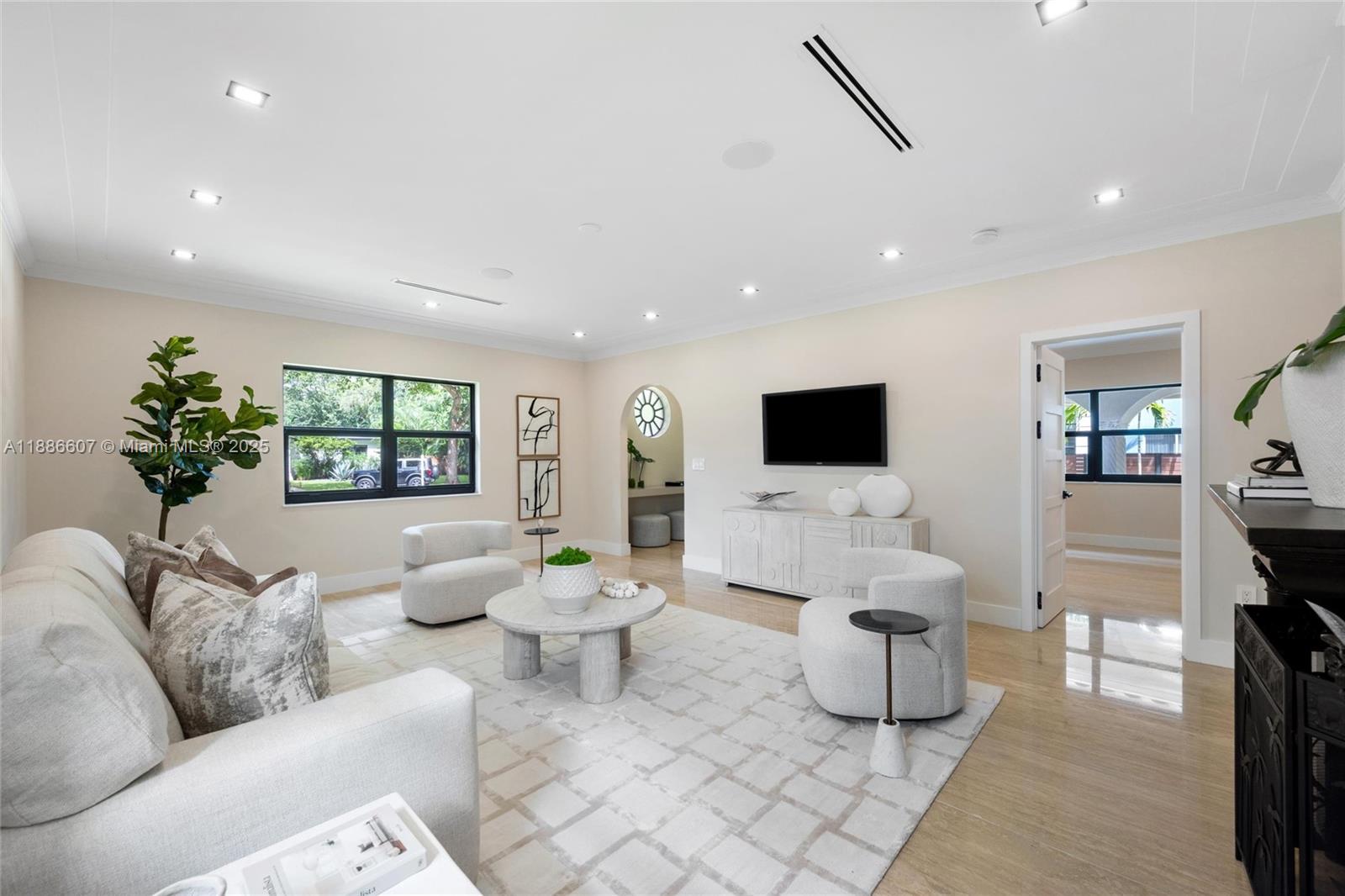 MIAMI SHORES SEC 3 - Residential