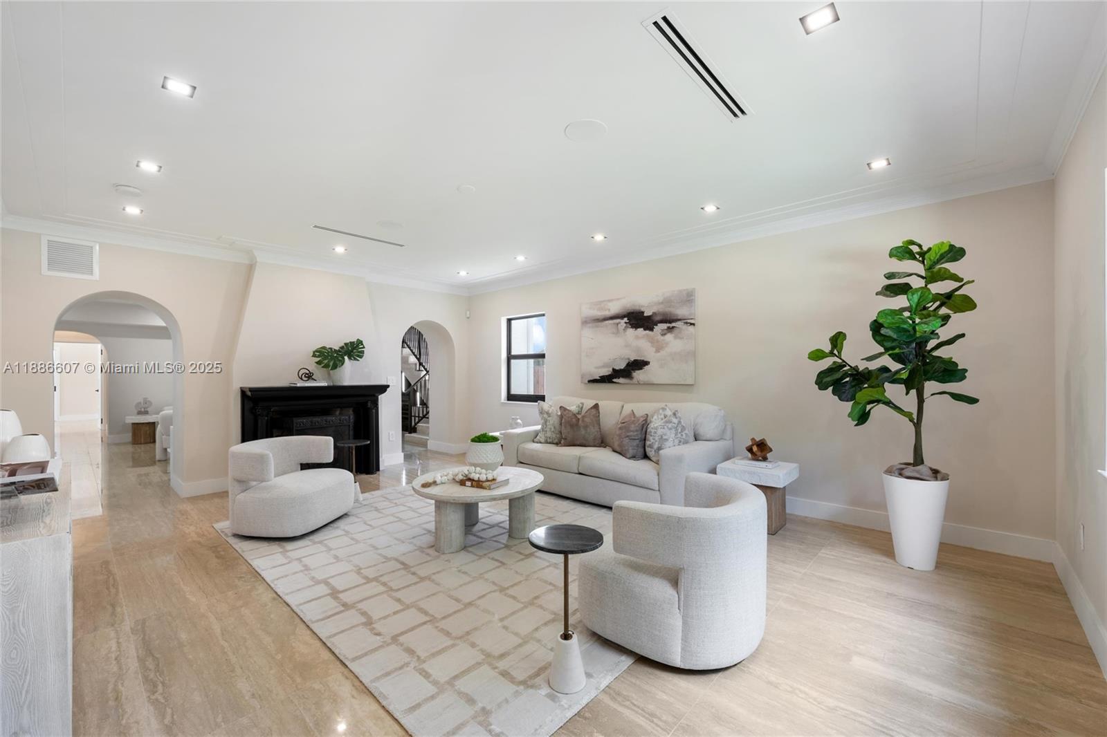 MIAMI SHORES SEC 3 - Residential