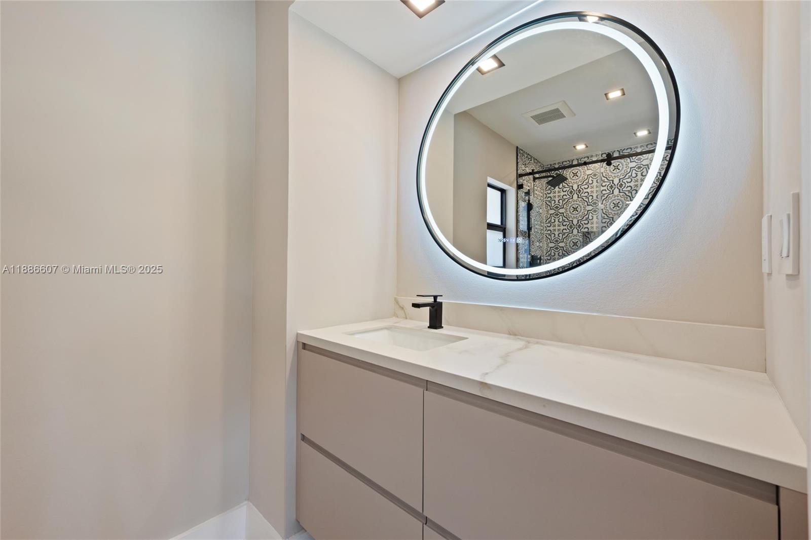 MIAMI SHORES SEC 3 - Residential