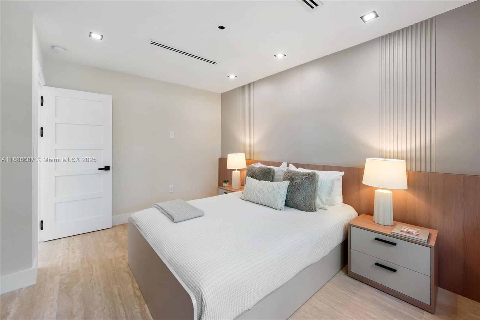 MIAMI SHORES SEC 3 - Residential