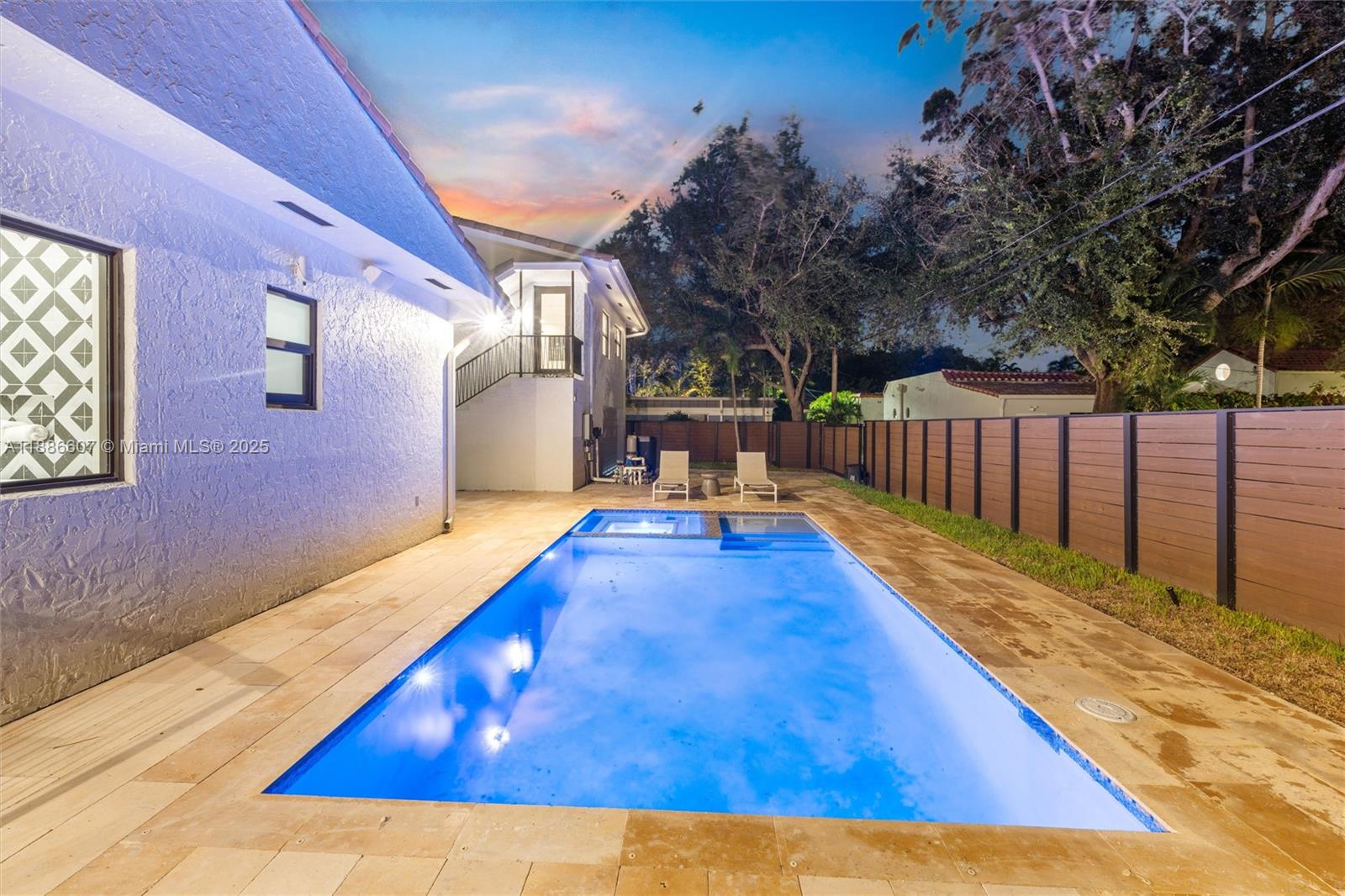 MIAMI SHORES SEC 3 - Residential