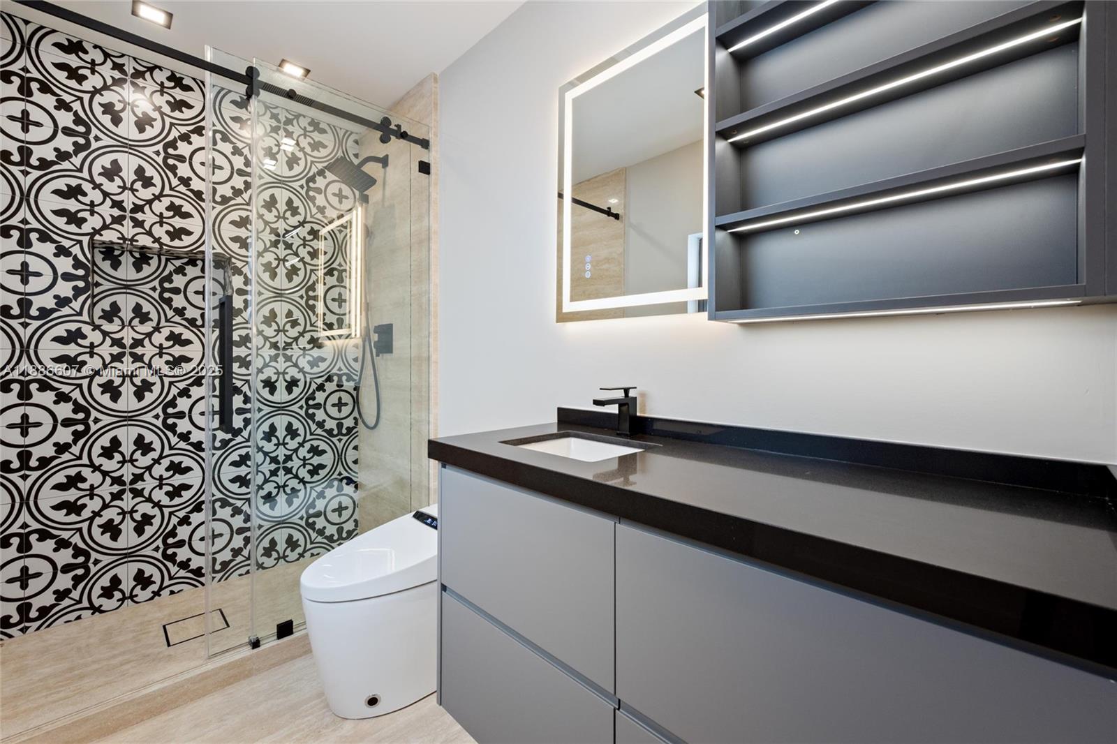 MIAMI SHORES SEC 3 - Residential