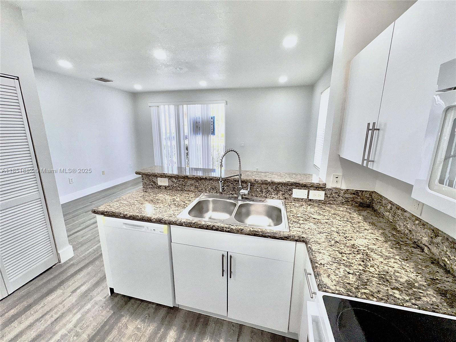 FIJI CONDO NO 2 - Residential Lease