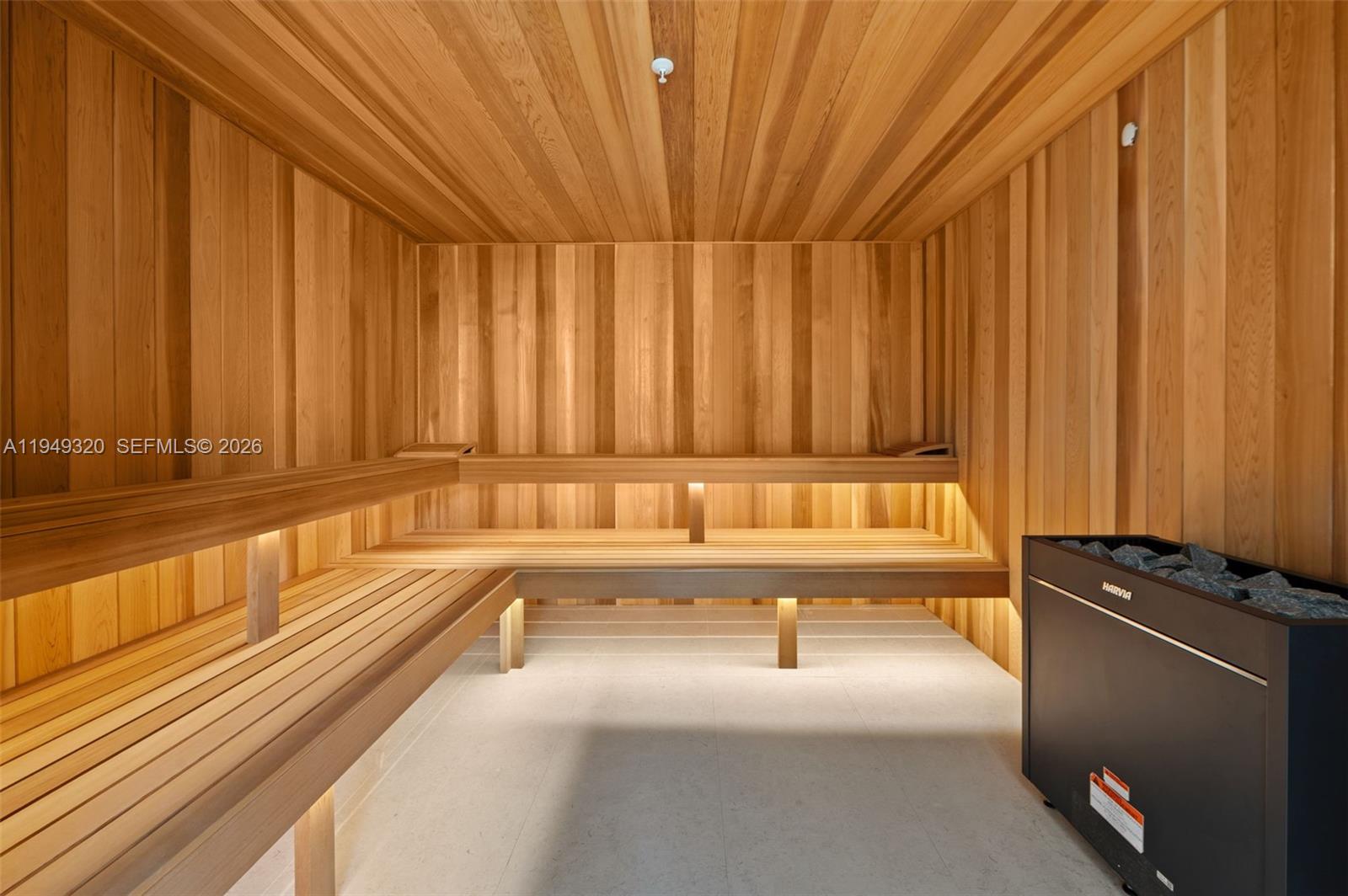 ARIA RESERVE SOUTH CONDO - Residential