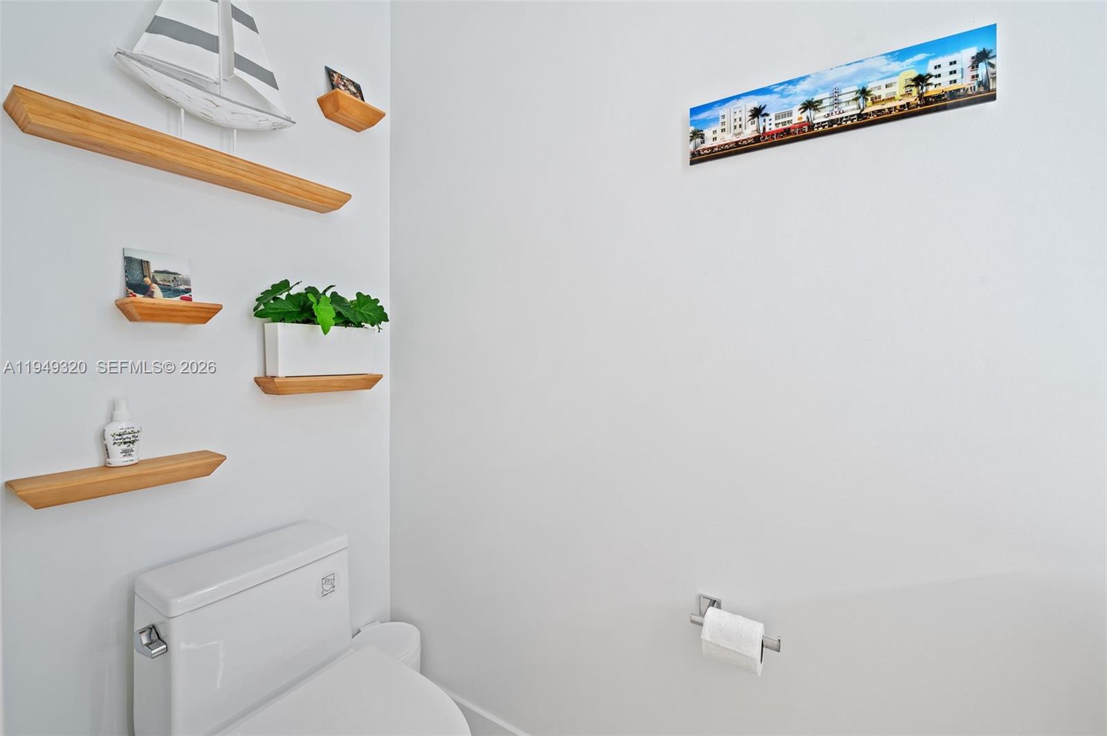 ARIA RESERVE SOUTH CONDO - Residential