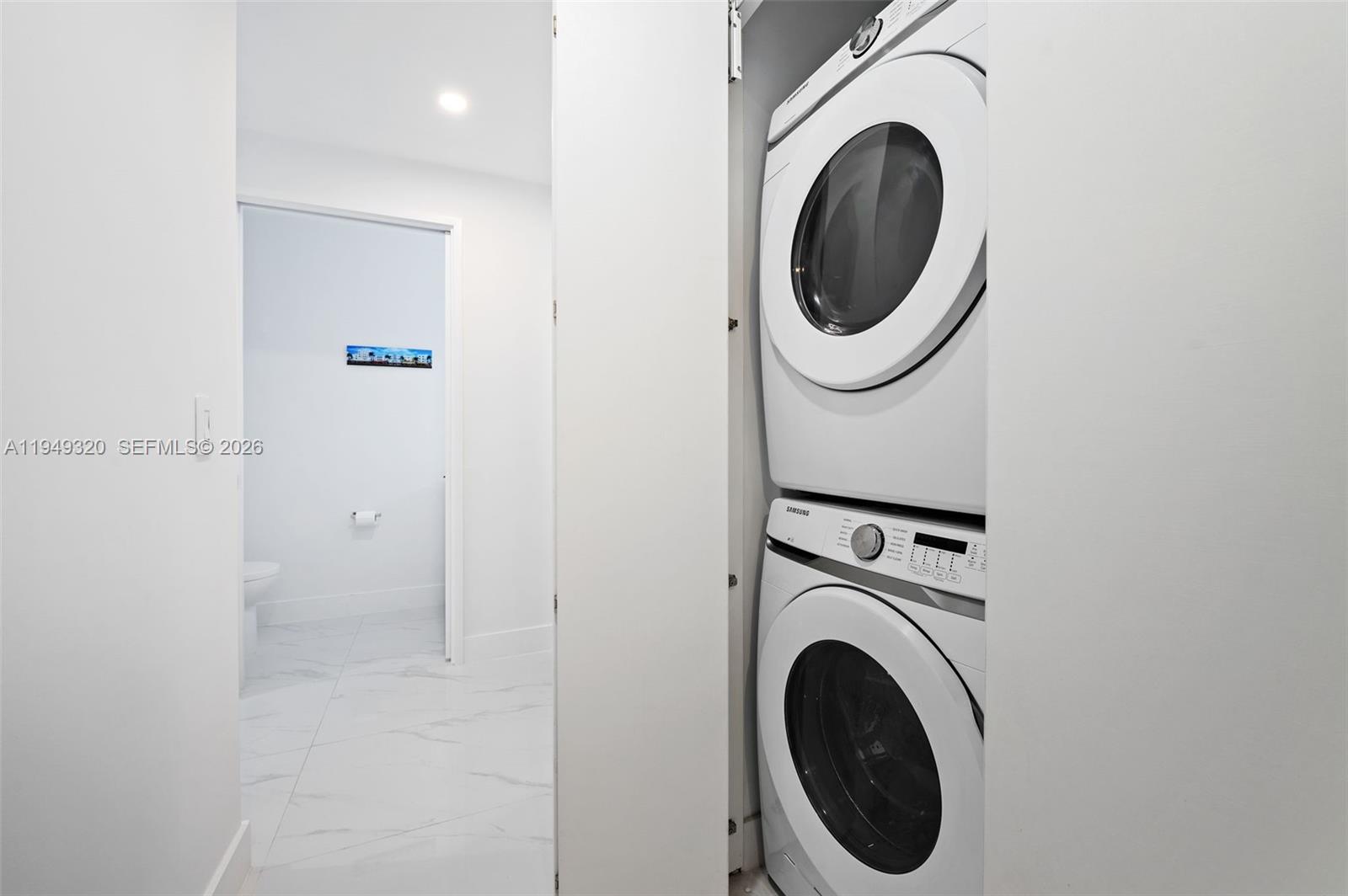 ARIA RESERVE SOUTH CONDO - Residential