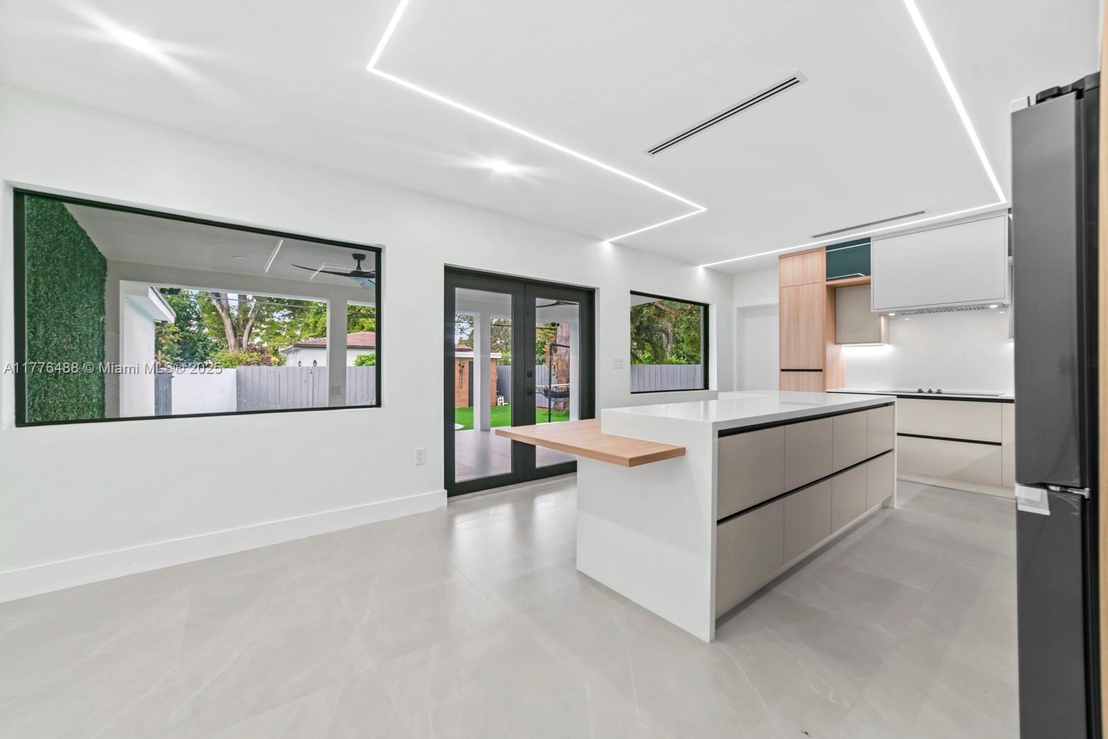 REV PL OF COUNTRY CLUB ES - Residential