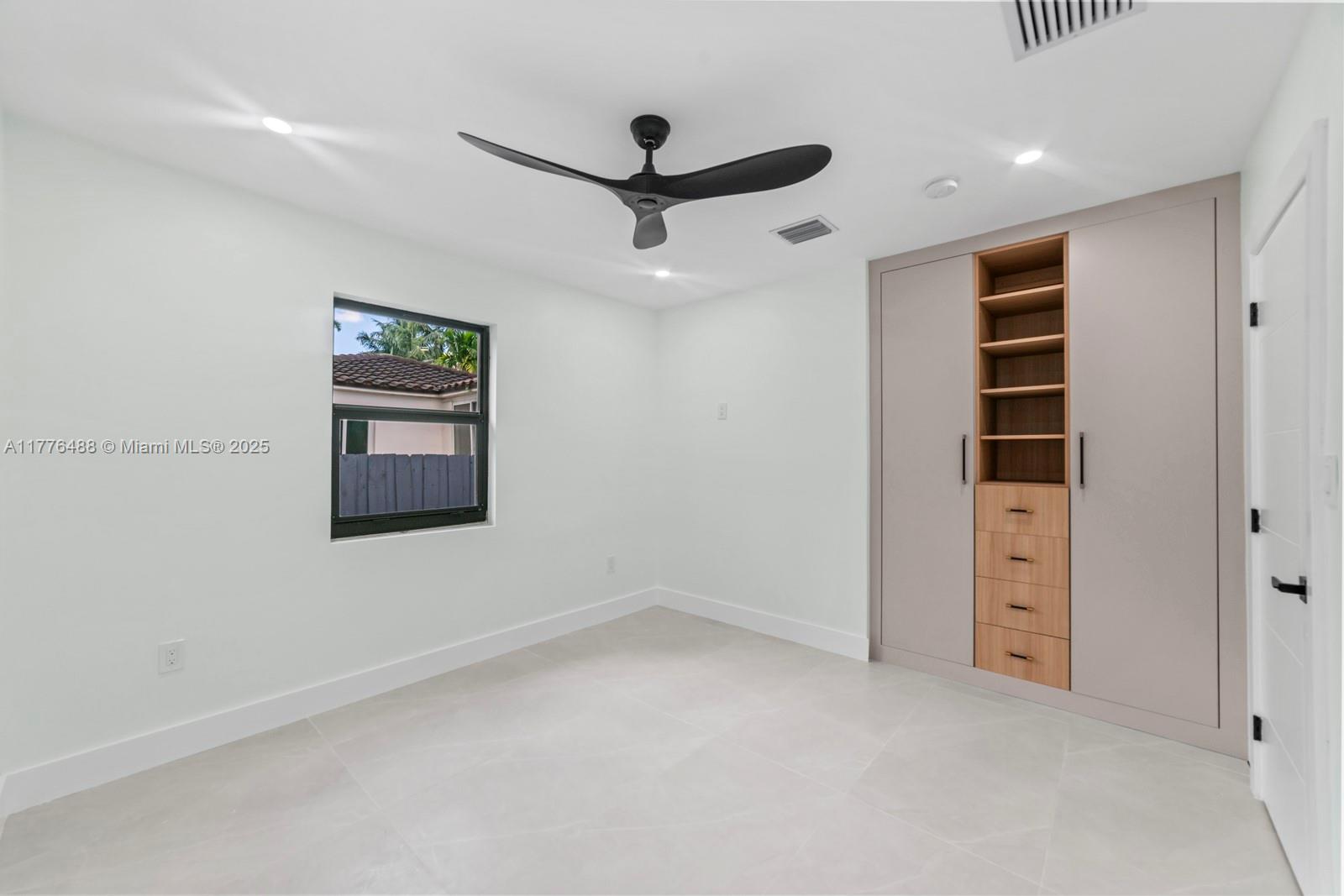 REV PL OF COUNTRY CLUB ES - Residential