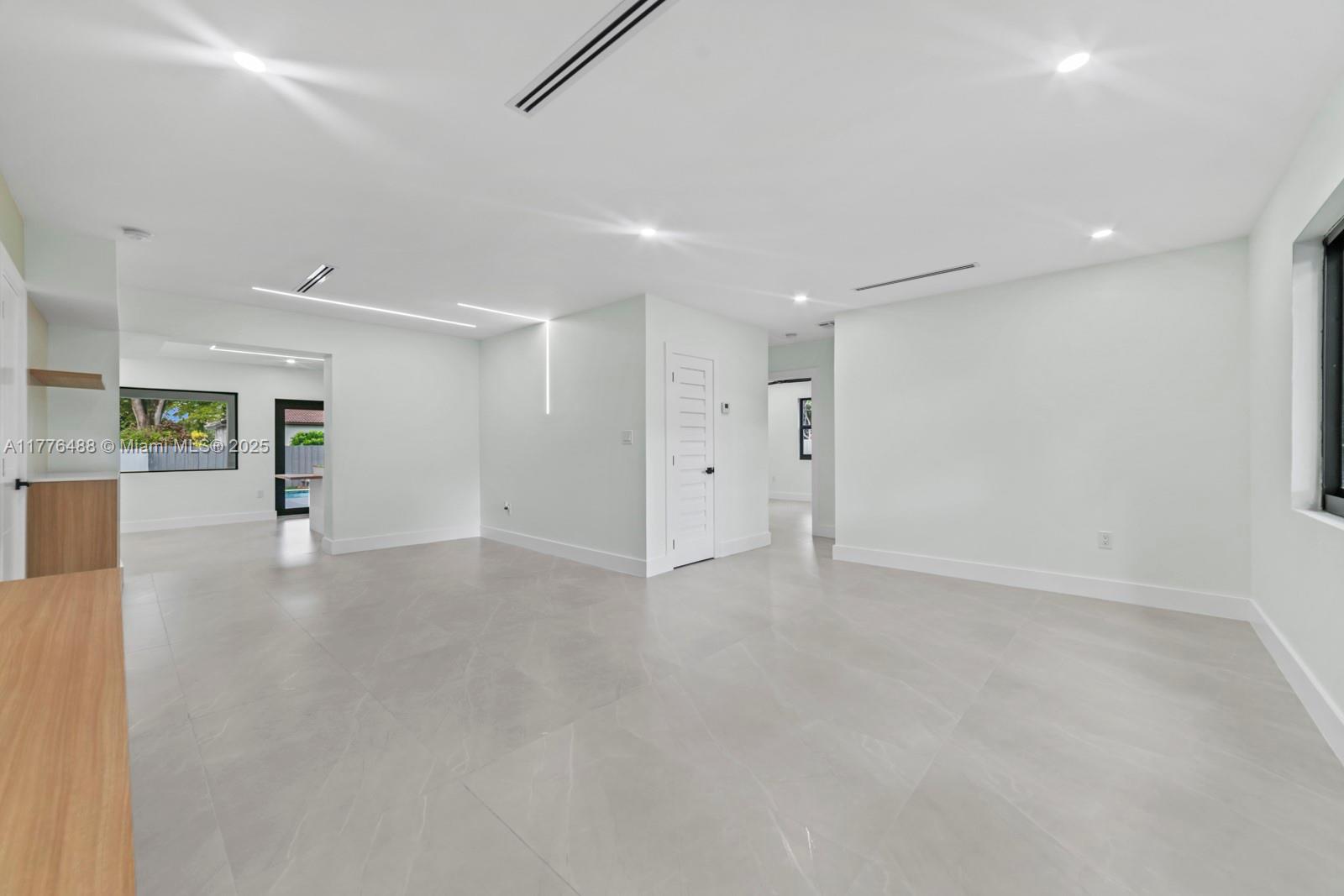 REV PL OF COUNTRY CLUB ES - Residential