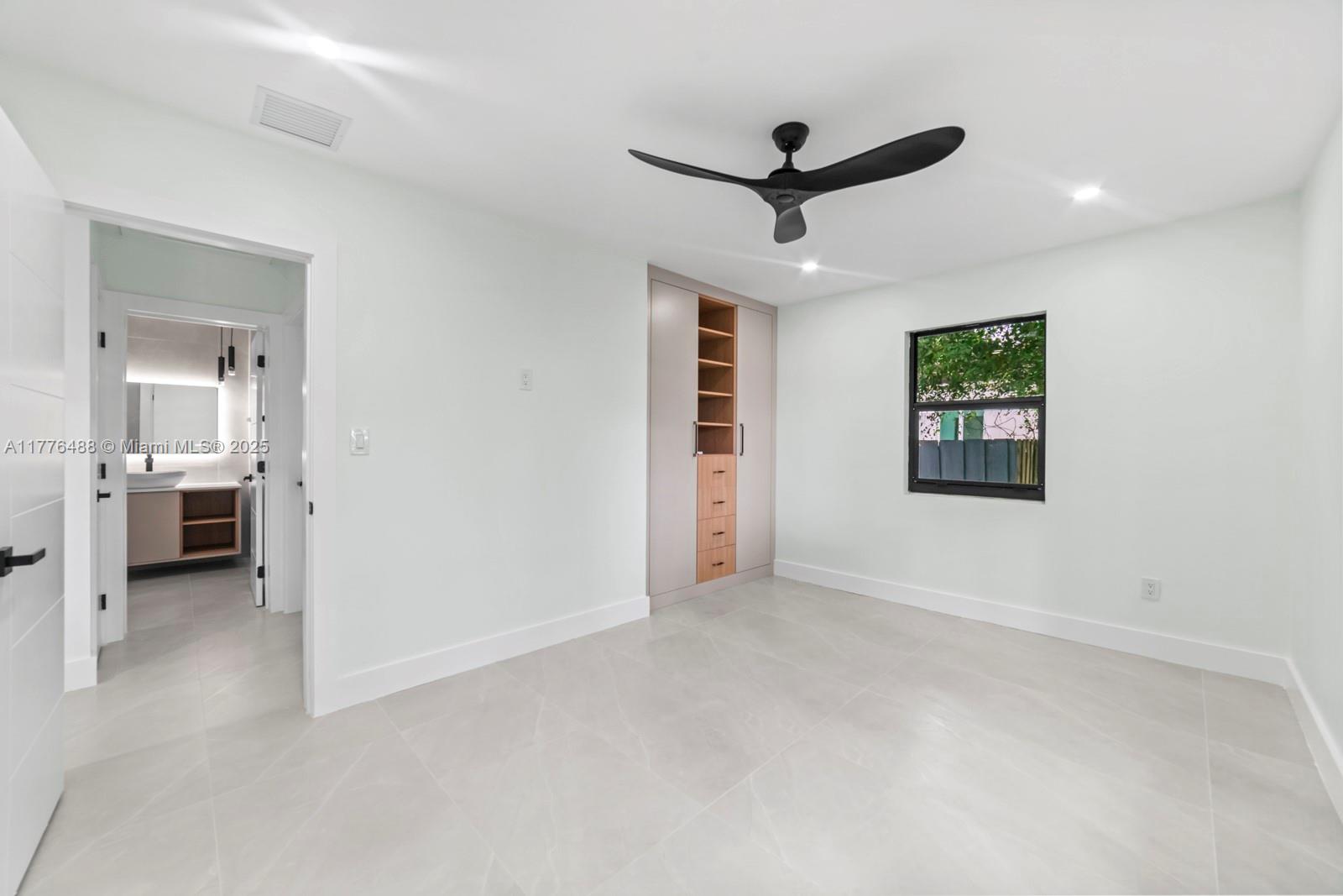 REV PL OF COUNTRY CLUB ES - Residential