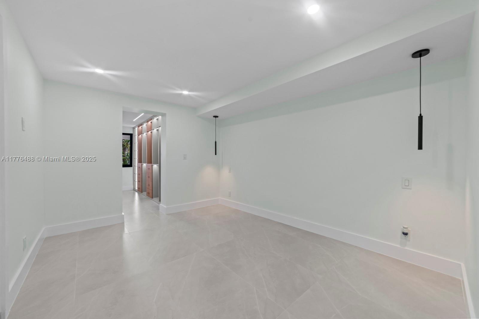REV PL OF COUNTRY CLUB ES - Residential