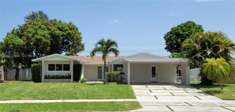Photo of 6640 SW 7 St, Pembroke Pines, FL 33023 (MLS # A12062486)