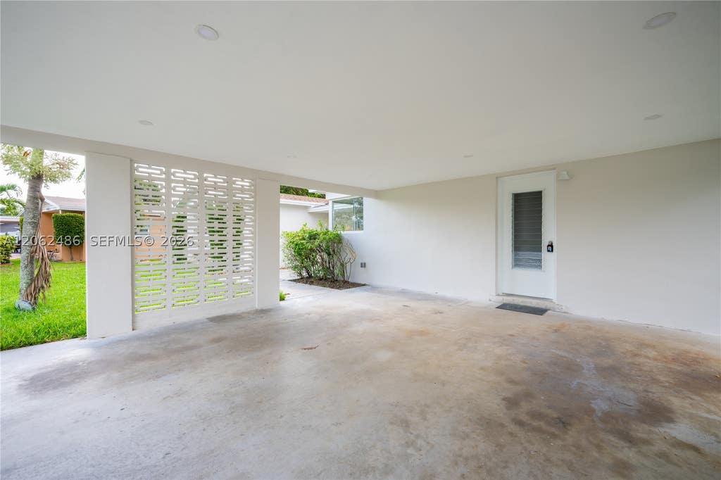 Photo of 6640 SW 7 St, Pembroke Pines, FL 33023 (MLS # A12062486)