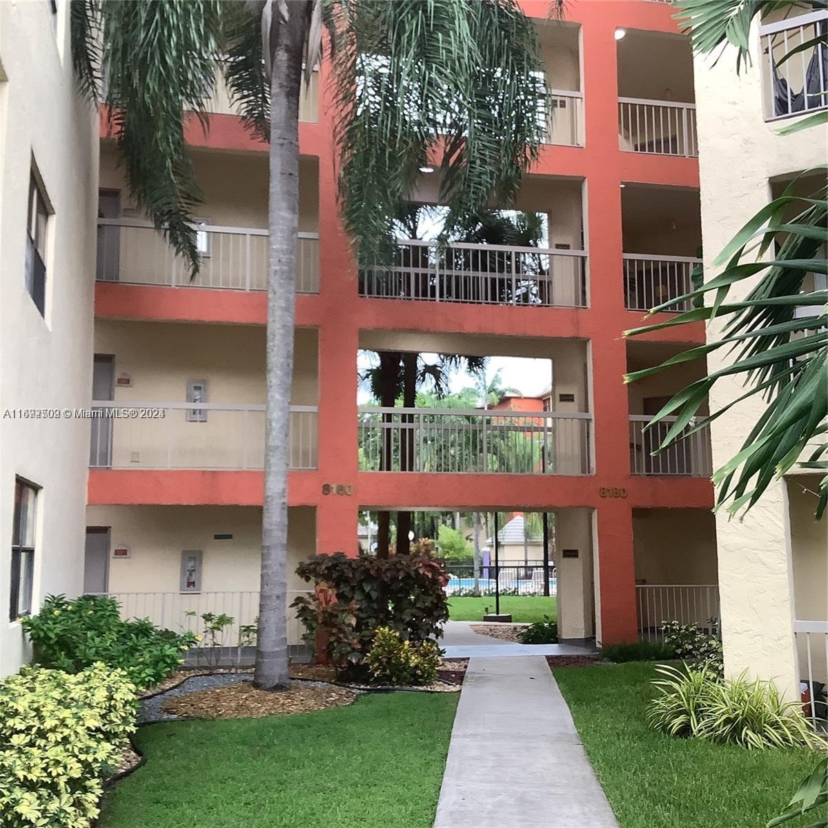 Property for Sale at 8160 Geneva Ct 304, Doral, Miami-Dade County, Florida - Bedrooms: 2 
Bathrooms: 2  - $295,000