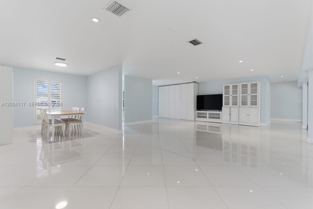KENDALE SOUTH SEC 1 - Residential