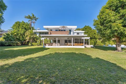 A home in Pinecrest