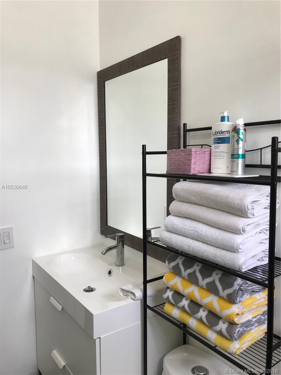 MIRACLE MANOR 5TH ADDN - Residential