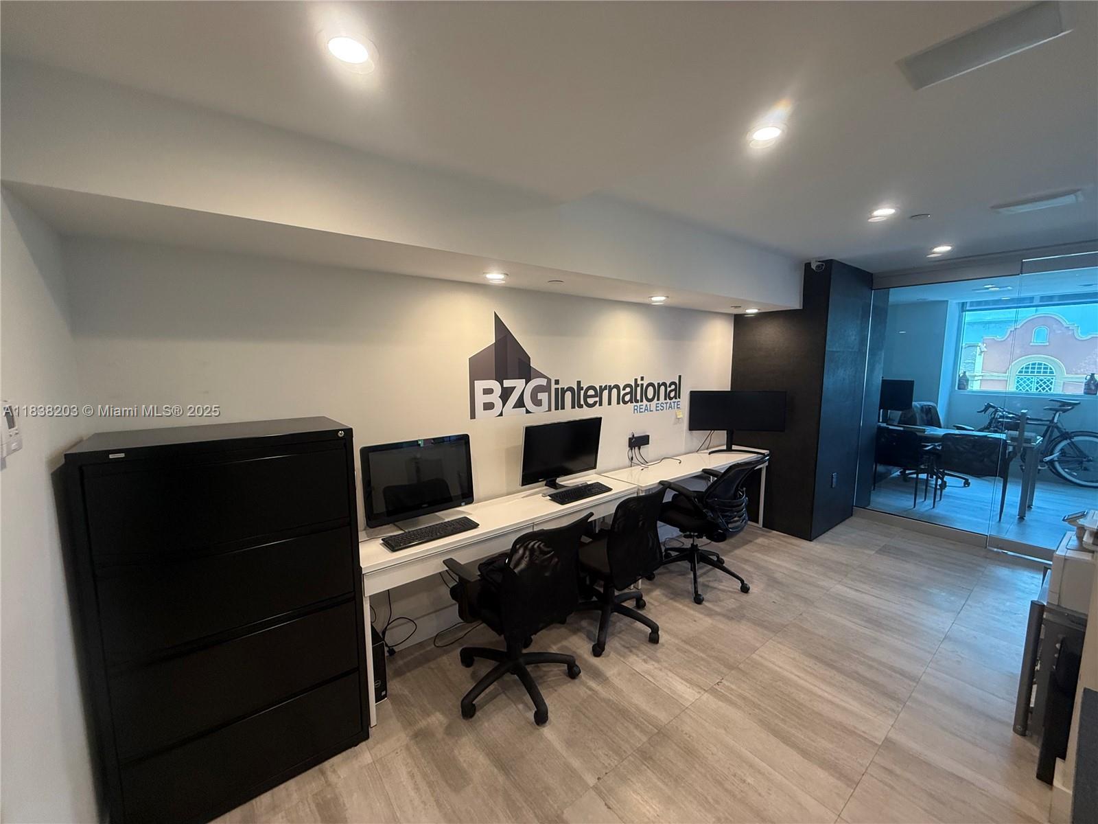 40 SW 13th St 104