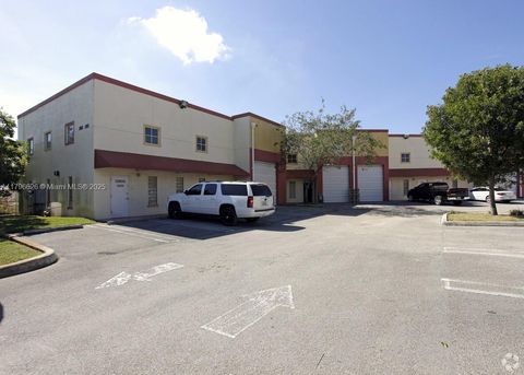 13800 SW 145th Ct 13812 Miami FL 33186