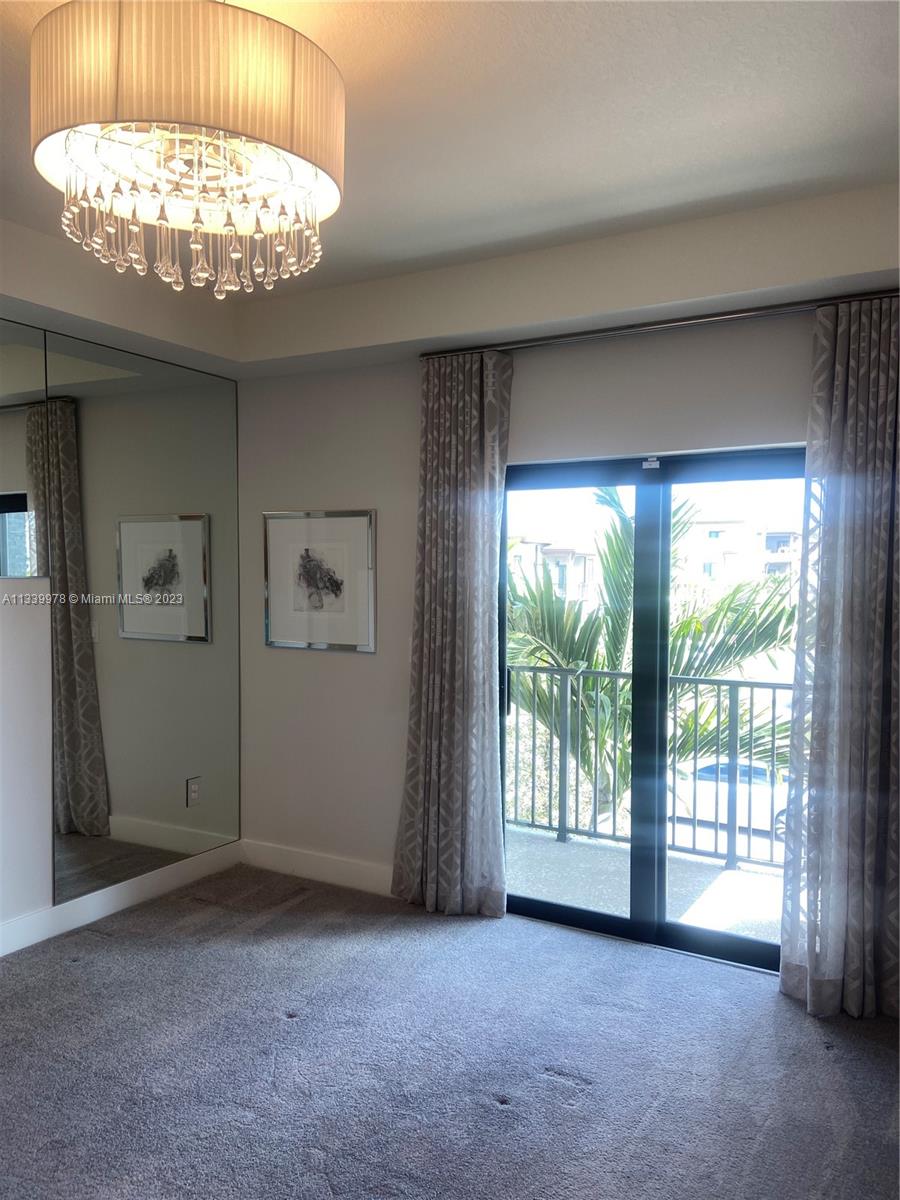 DOWNTOWN DORAL SOUTH PHAS - Residential Lease