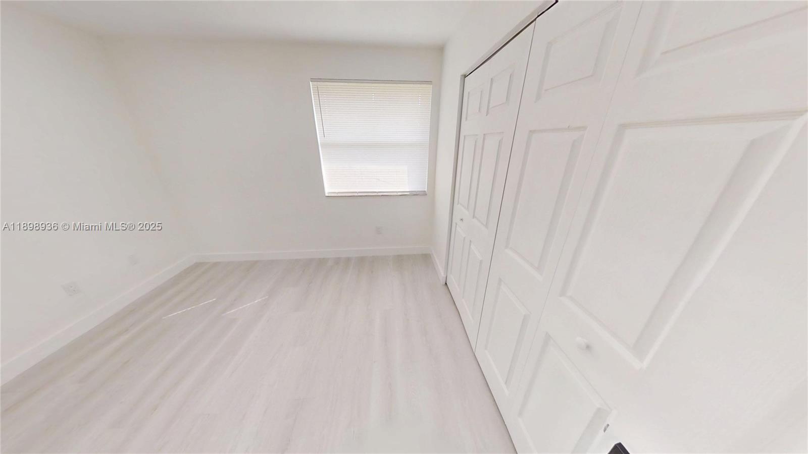 QUATRAINE CONDO III - Residential