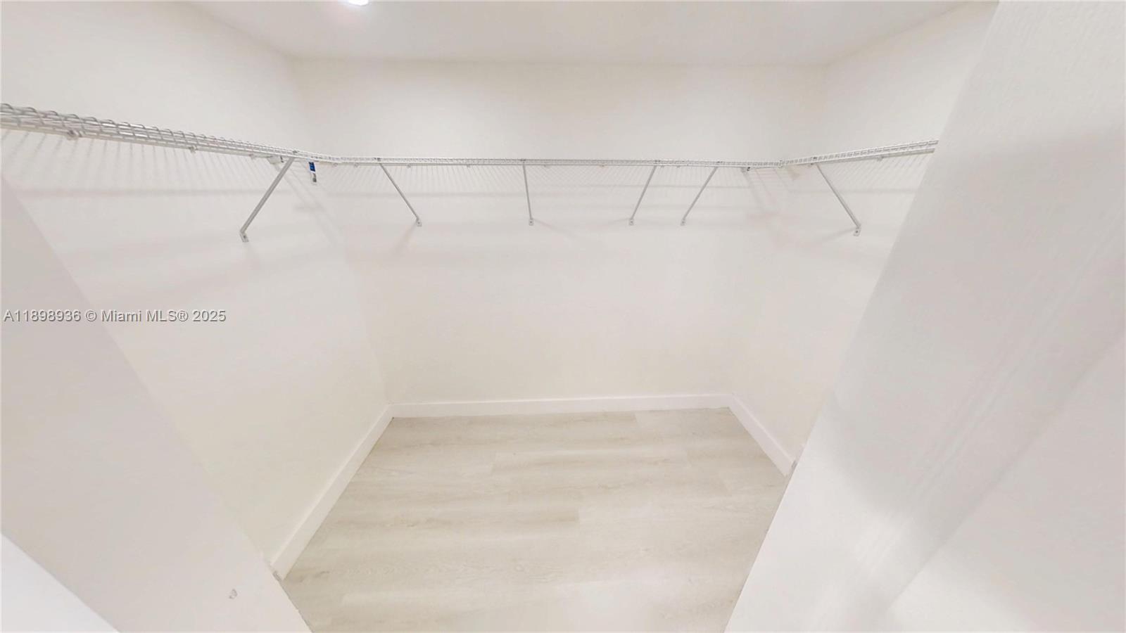 QUATRAINE CONDO III - Residential