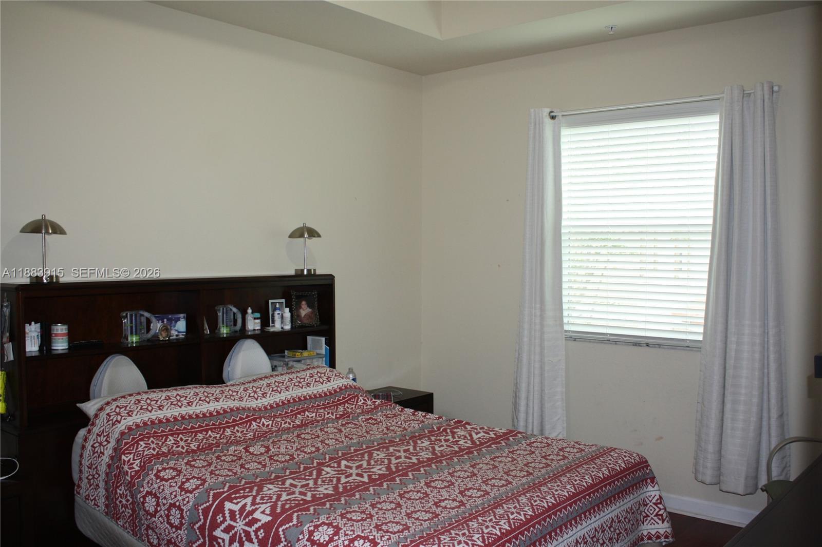 EMERALD CREEK TOWNHOMES - Residential