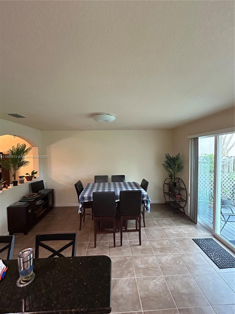 EMERALD CREEK TOWNHOMES - Residential