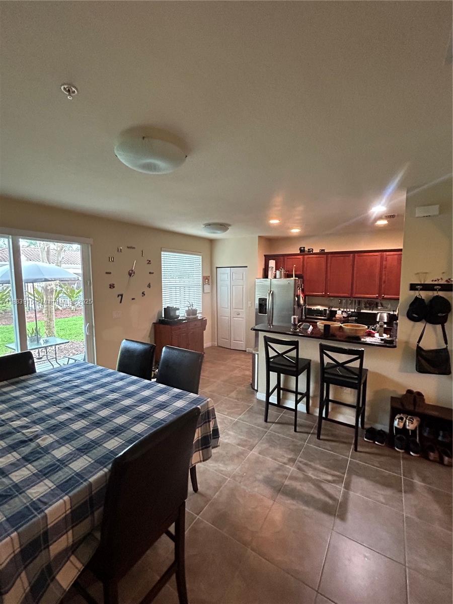 EMERALD CREEK TOWNHOMES - Residential