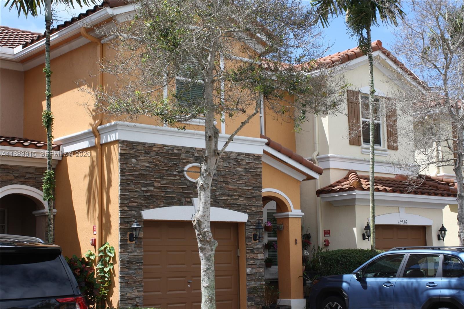 EMERALD CREEK TOWNHOMES - Residential