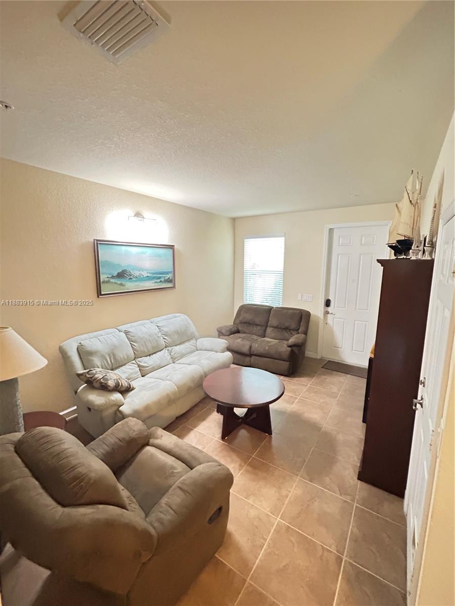 EMERALD CREEK TOWNHOMES - Residential